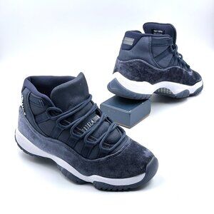 Wmns Jordan 11 Retro Midnight Navy